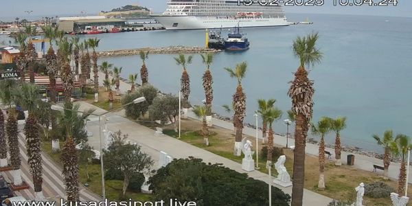 Boulevard along the cruise port Kusadasi