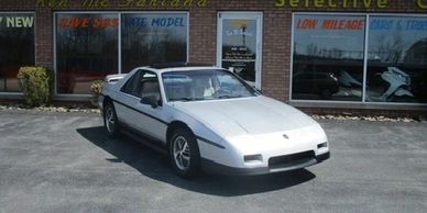 Silver 1986 Pontiac Fiero SE
