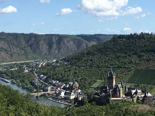 Blick auf die Reichsburg in Cochem