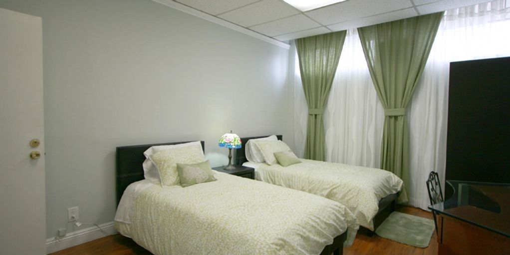 Executive Comfort Room – Spacious & Private
