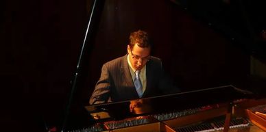 Victor Palacios 