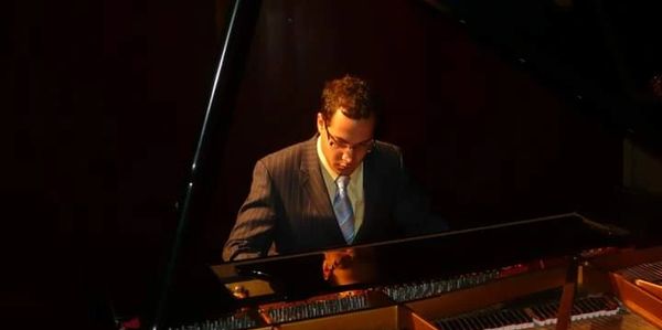 Victor Palacios 