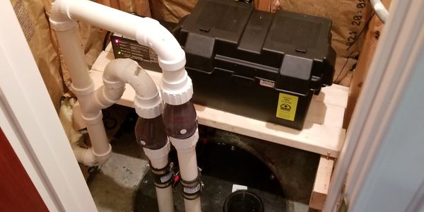 Sump pump testing and self-service