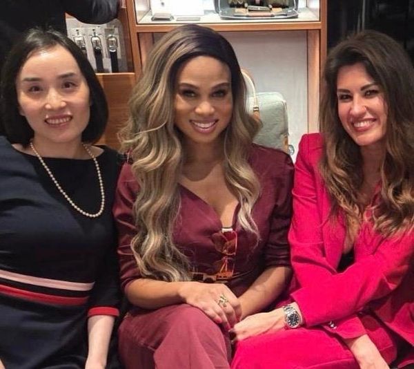 Members meeting during a Circle gathering.