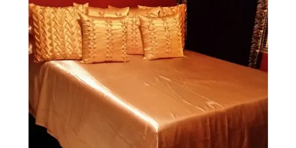 Experience the ultimate relaxation at Obsessions on Whyte with our professional body rub and erotic 