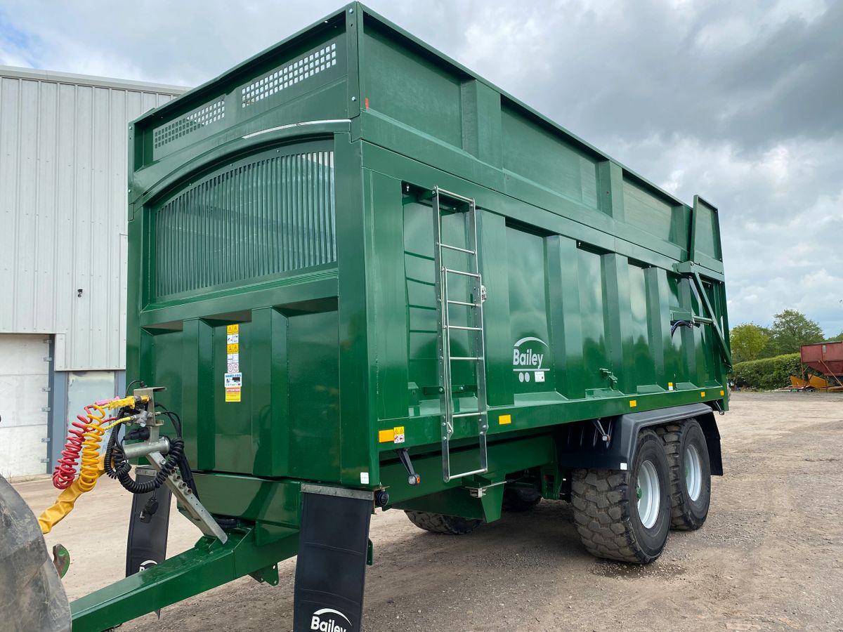 Bailey TB 16 silage - grain trailer