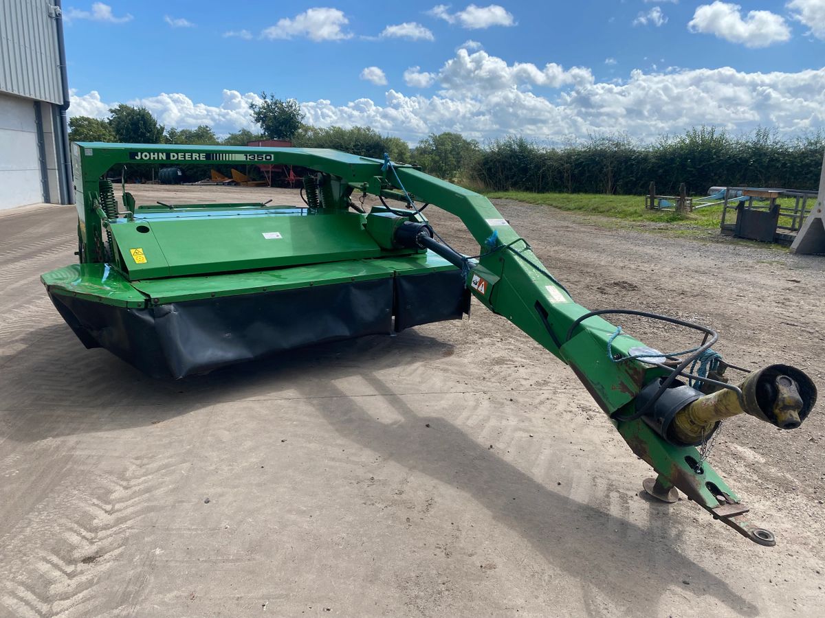 1350 John Deere mower conditioner