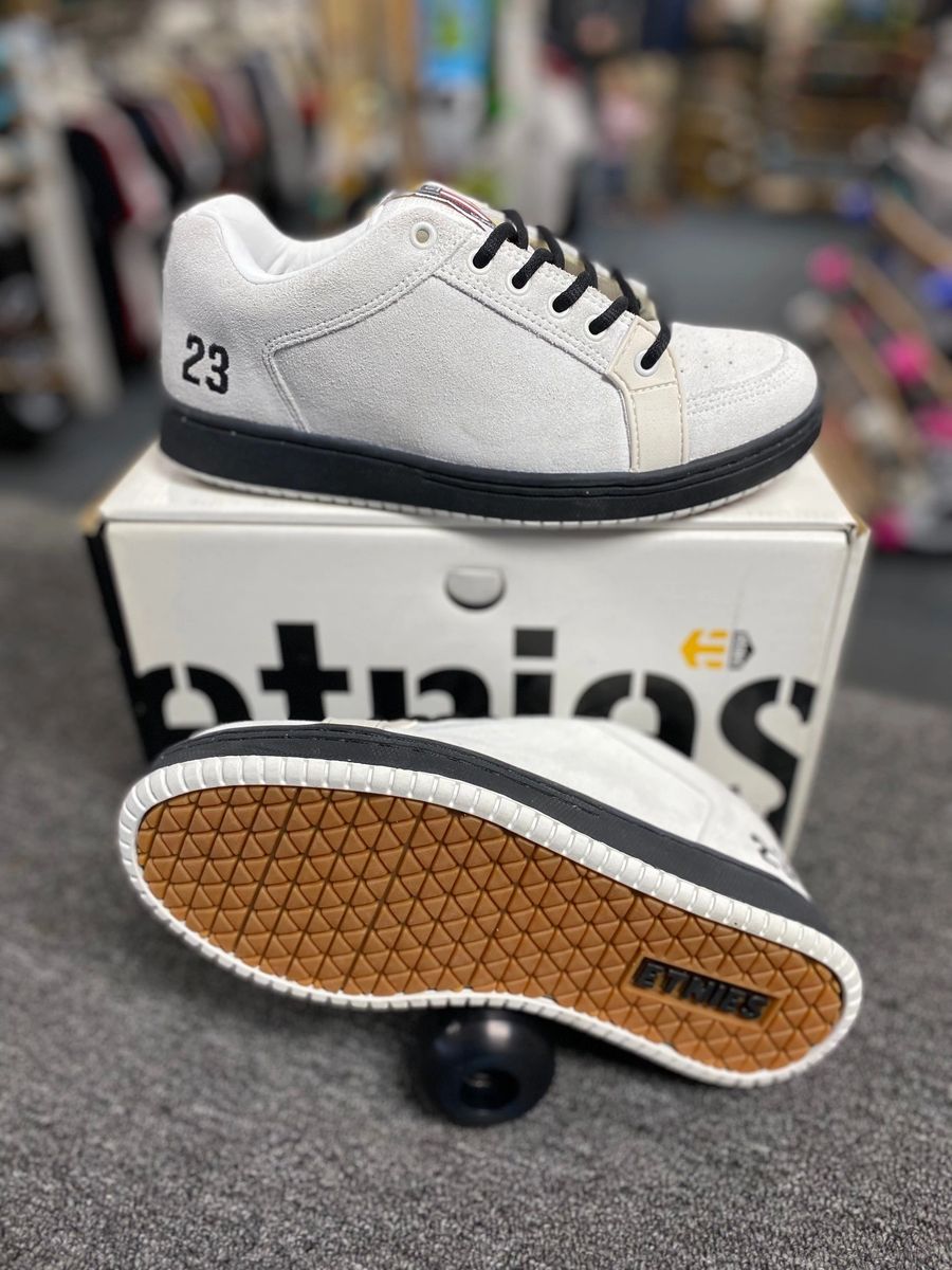 Etnies Sal 23 White/Black 2002