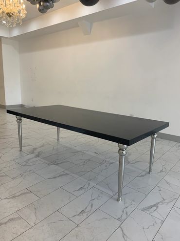 Black Estate table 
8ft *4ft
2 available