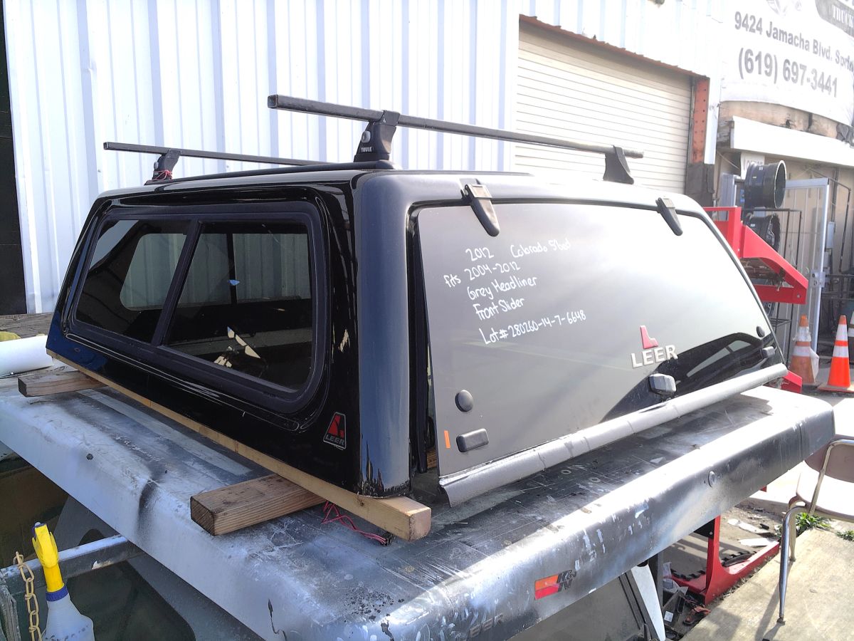 Camper Shell Rack Platform LOT #280260-14-7-6648 //2004-2012, COLORADO 5' Bed. Camper Shell. Nice ...