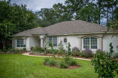 Single Family Home with stucco front 