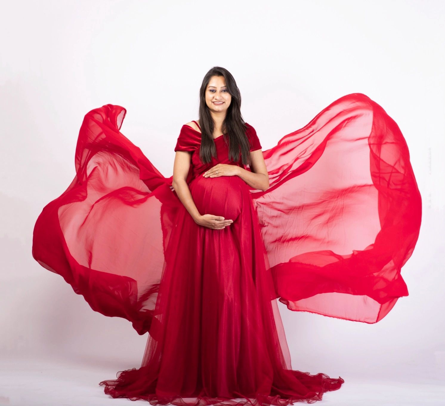 Rent Maternity Photo shoot Gowns- Free ...