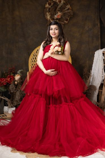 Lady in Red Maternity ruffle dress 