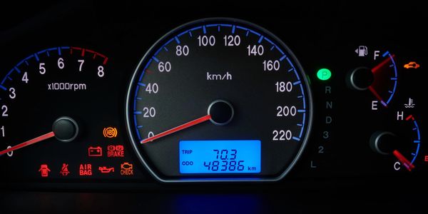 ASE certified mobile mechanic performing vehicle diagnostics in Northern Virginia