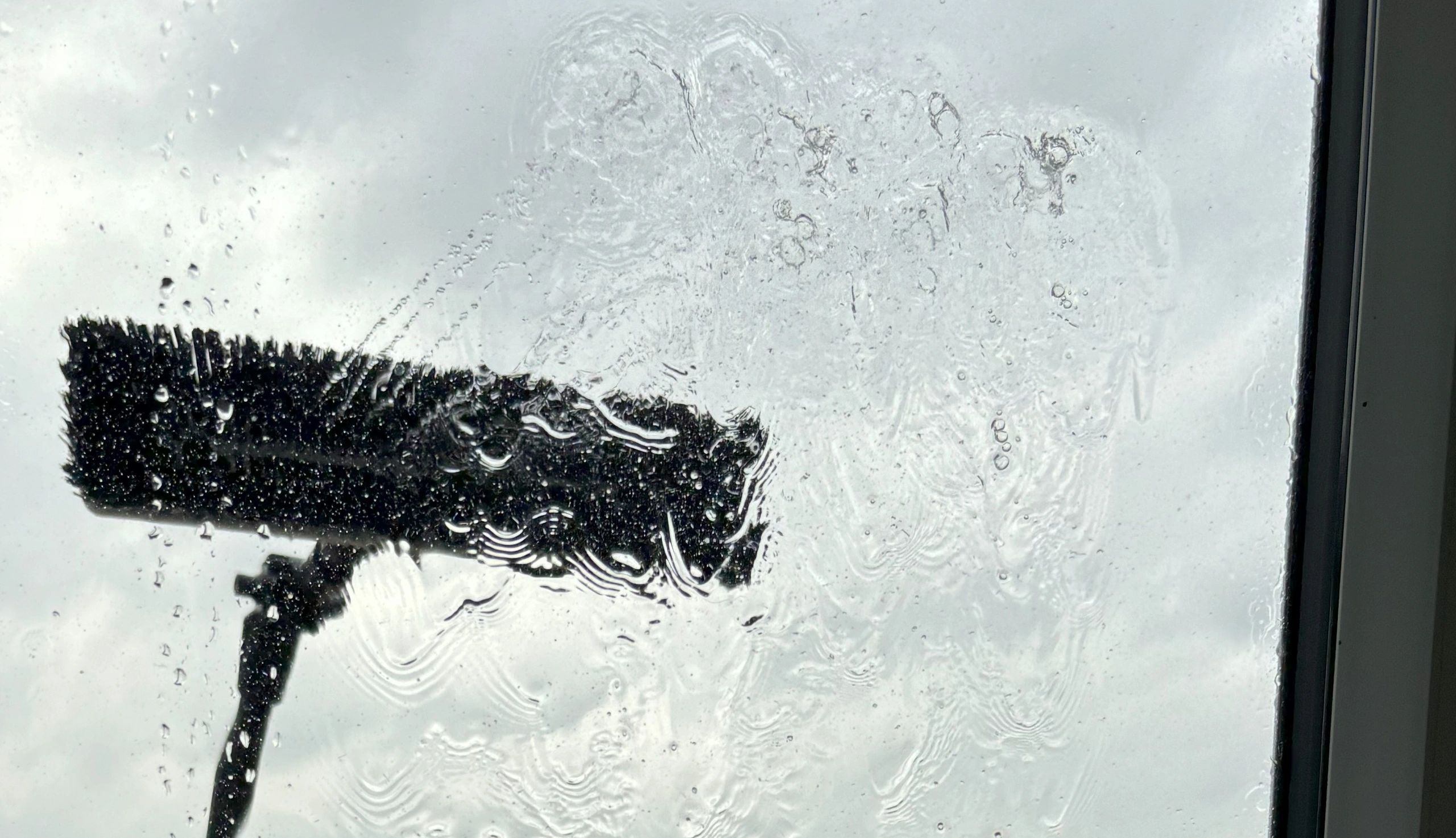 KY Pure Clean - Window Cleaning, Gutter Clearing