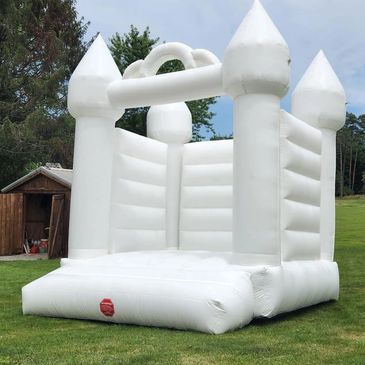 Inflatable bouncey house, white castle