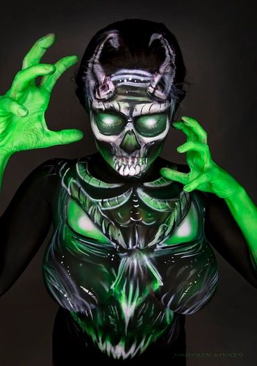 Photo and body paint by Jonathen Kinney