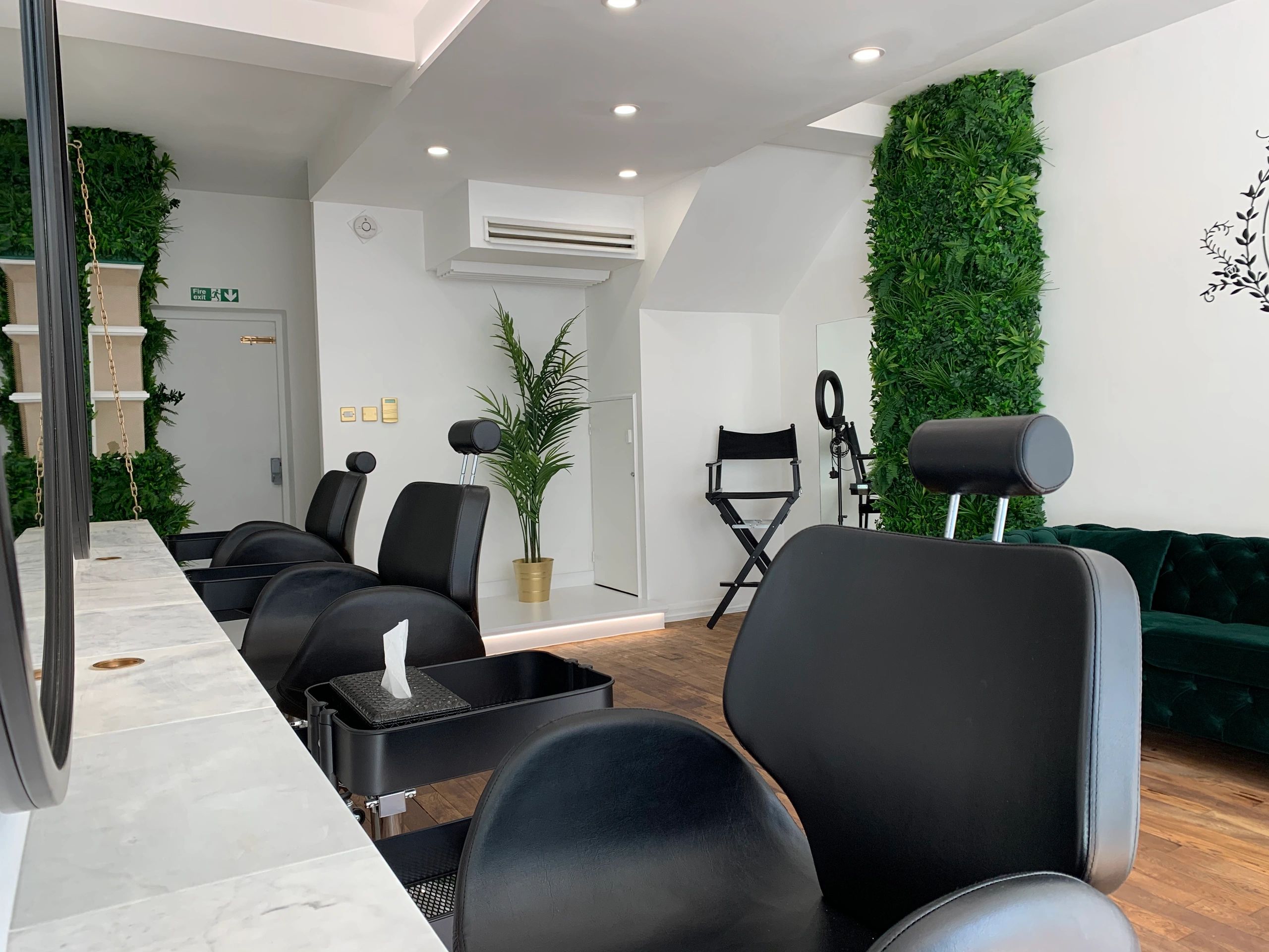 Zoe’s brow & beauty bar