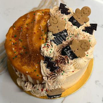 SALTED CARAMEL MOCHA HOLIDAY CAKE