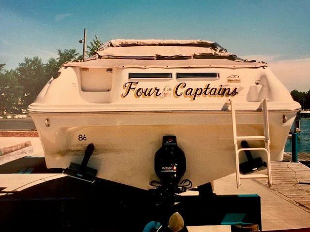 The Four Captain Sea Ray in 2000/Photo Courtesy of Mr. Bryan Dozeman cutty cabin sea ray 210 boat safety boat class learning to boat boater safety  boat safe chicago