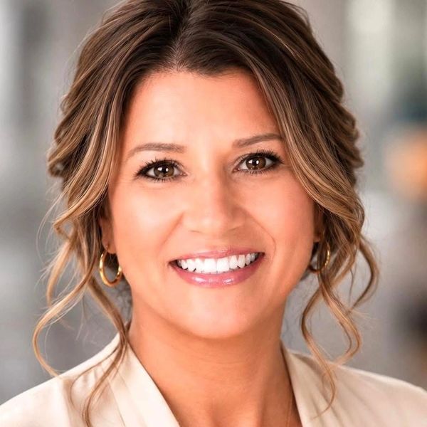 Profile photo of Jennifer LaCharite, owner and founder of Elevare Lab Solutions 