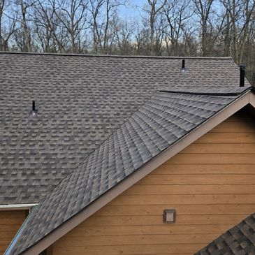Roofer in Martinsburg, WV | Hans & Company 
