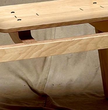 4LA CHAIR
