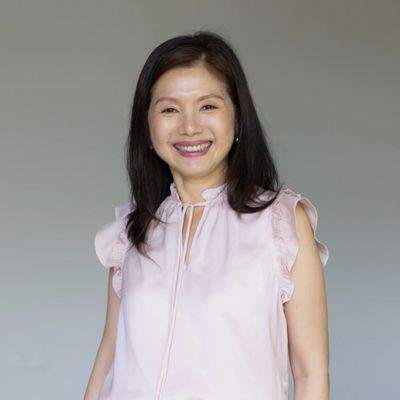 Lisa Lee, Biodynamic Craniosacral Therapist, Baby Bodyworker, Birth Doula, Childbirth Educator.
