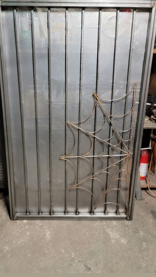 Swing Gate with 180* Spiderweb Gate made for side of house