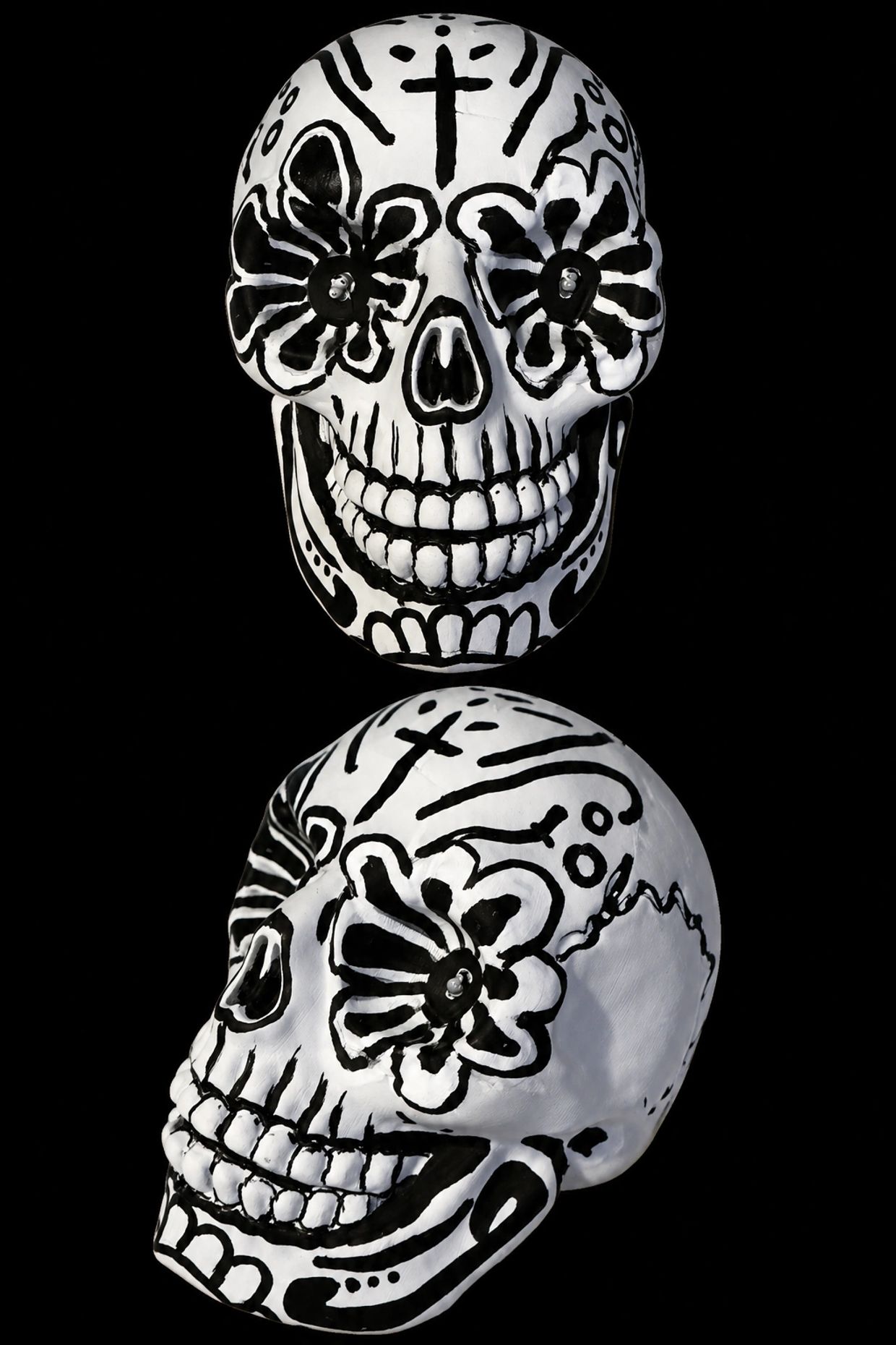 Hand painted Dia de los Muertos Calaveras | Skulls Black & White . 3xAAA batteries light up eyes 