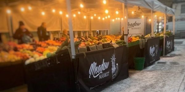 Snowy market days.