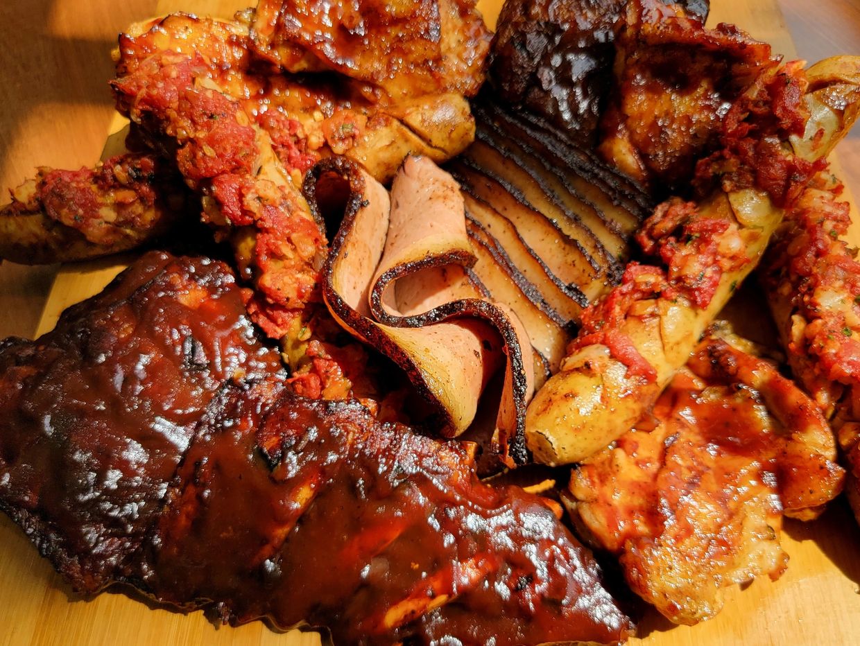 BBQ platter for takeout in Richmond HIll, ON