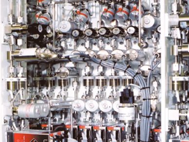 Complex mechanical and electronic system with gauges and tubes.