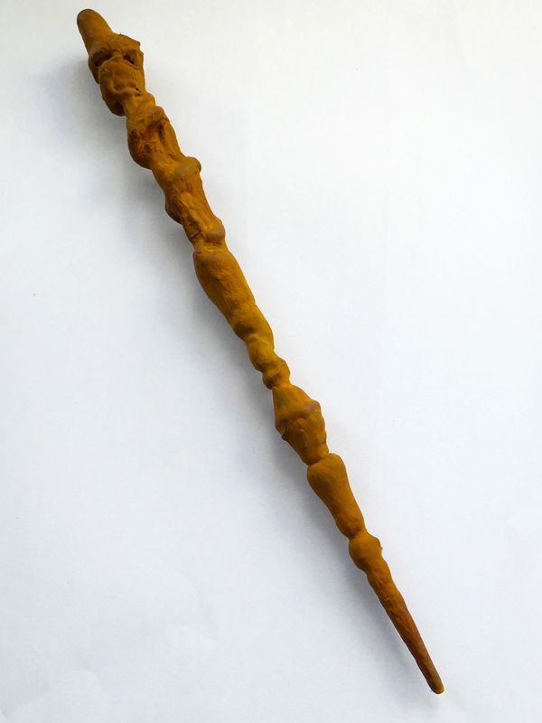 //img1.wsimg.com/isteam/ip/0a071373-949c-4ab9-b771-683584633636/Javier%20sculpture%20-%20%20harry%20potter%20want.jpg/:/rs=w:1300,h:800