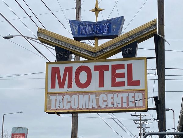 Tacoma center motel sign