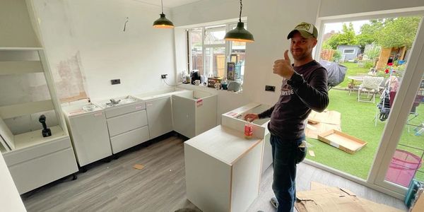 kitchen fitting,plastering,plumbing,flooring,plastering,coving,pebble dashing
