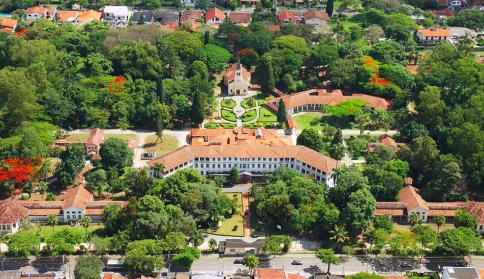 Vila Adyana: A Harmonia Perfeita entre Tradição e Modernidade 