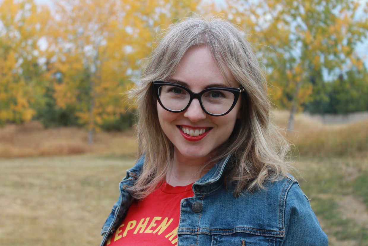 stephanie sparks obituary stephen king red shirt jean jacket retro horror author