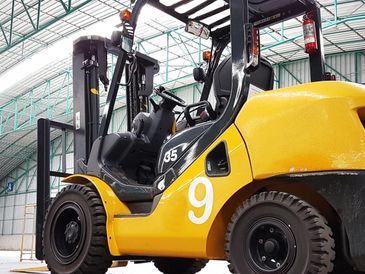 California Warehouse Custom Forklift Equipment