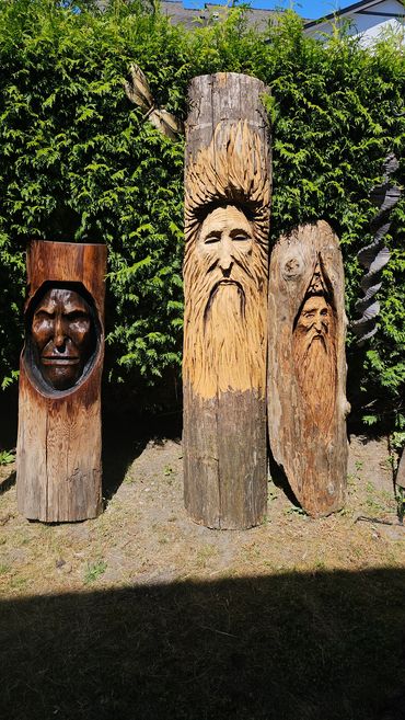 Dremel or chainsaw carving will ship smaller dremel carvings worldwide.