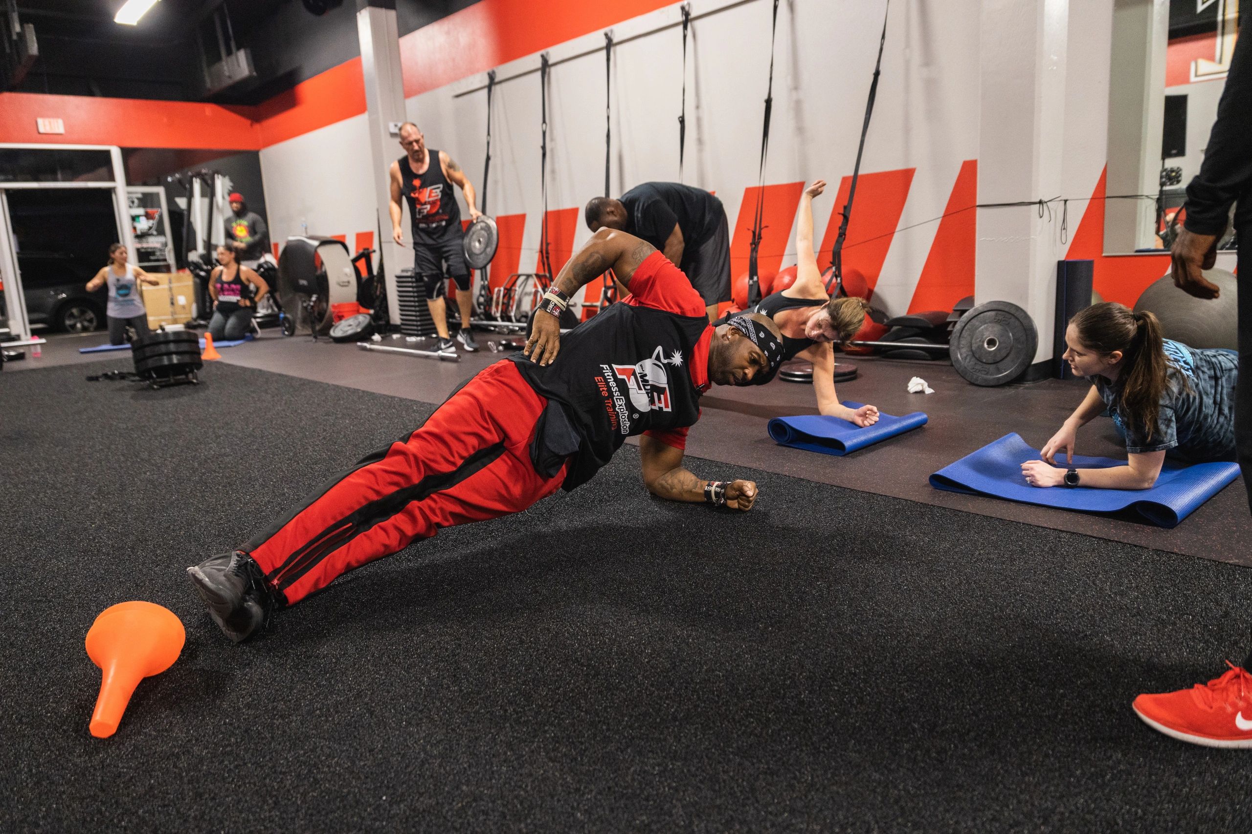 Gym - Fitness Explosion Elite Training