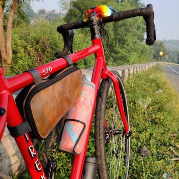 Leatherite frame bag in display on Trek 520 bicycle