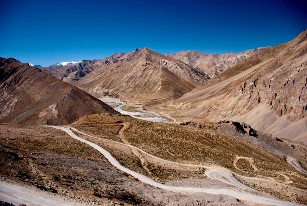 Cycling in the High Altitude: A Guide to Conquer the Peaks