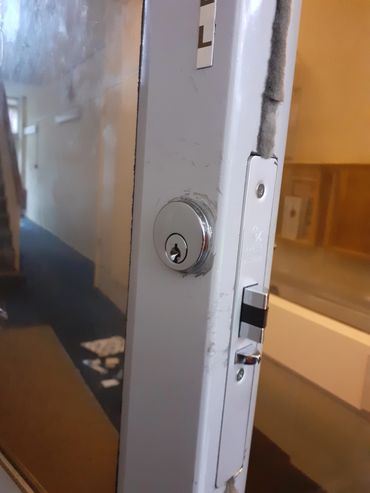 Metal door lock