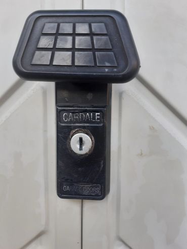 Cardale garage door lock
