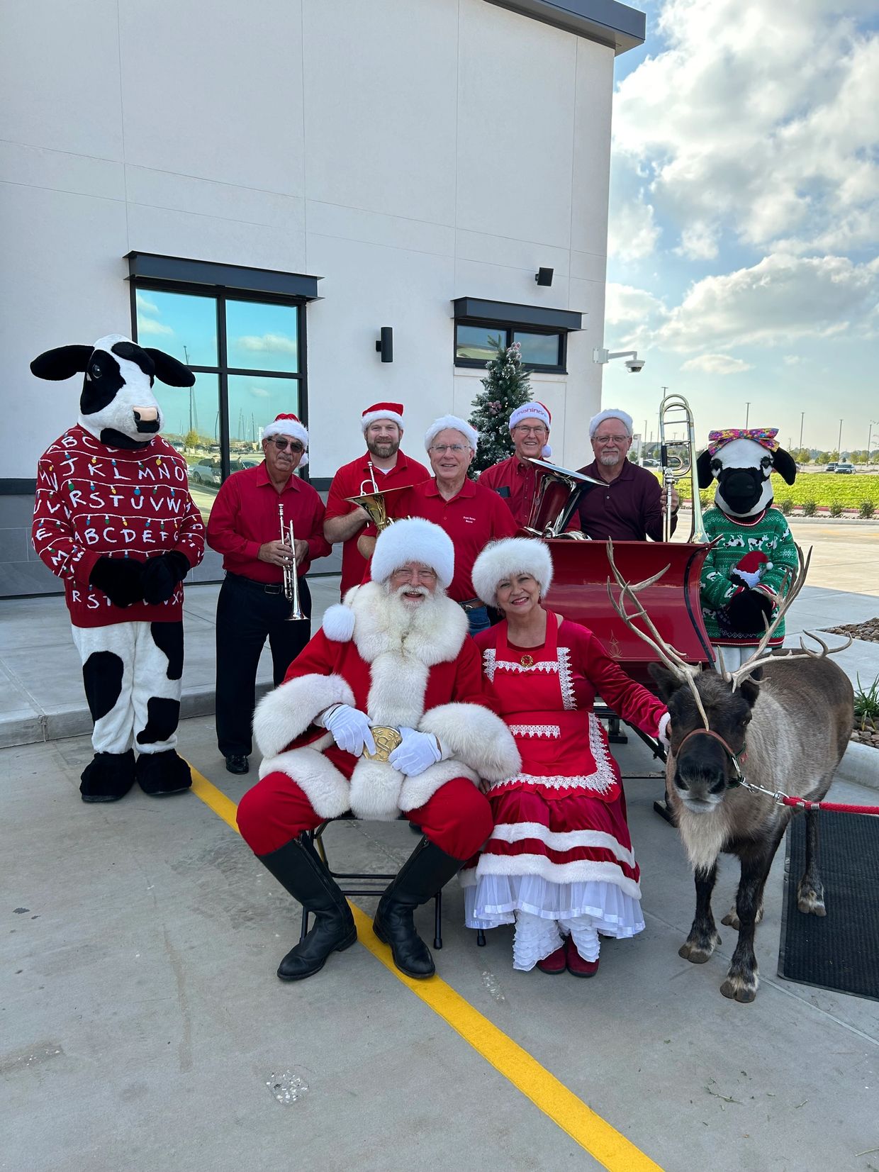 Mr & Mrs Santa Claus Day at Chick-Fil-A.
20310 Fort Bend Parkway, Missouri City
