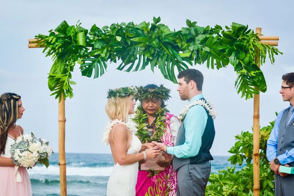 Monstera leaves wedding hawaii
