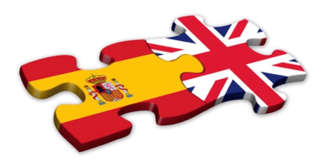 Spanish and UK flag jigsaw