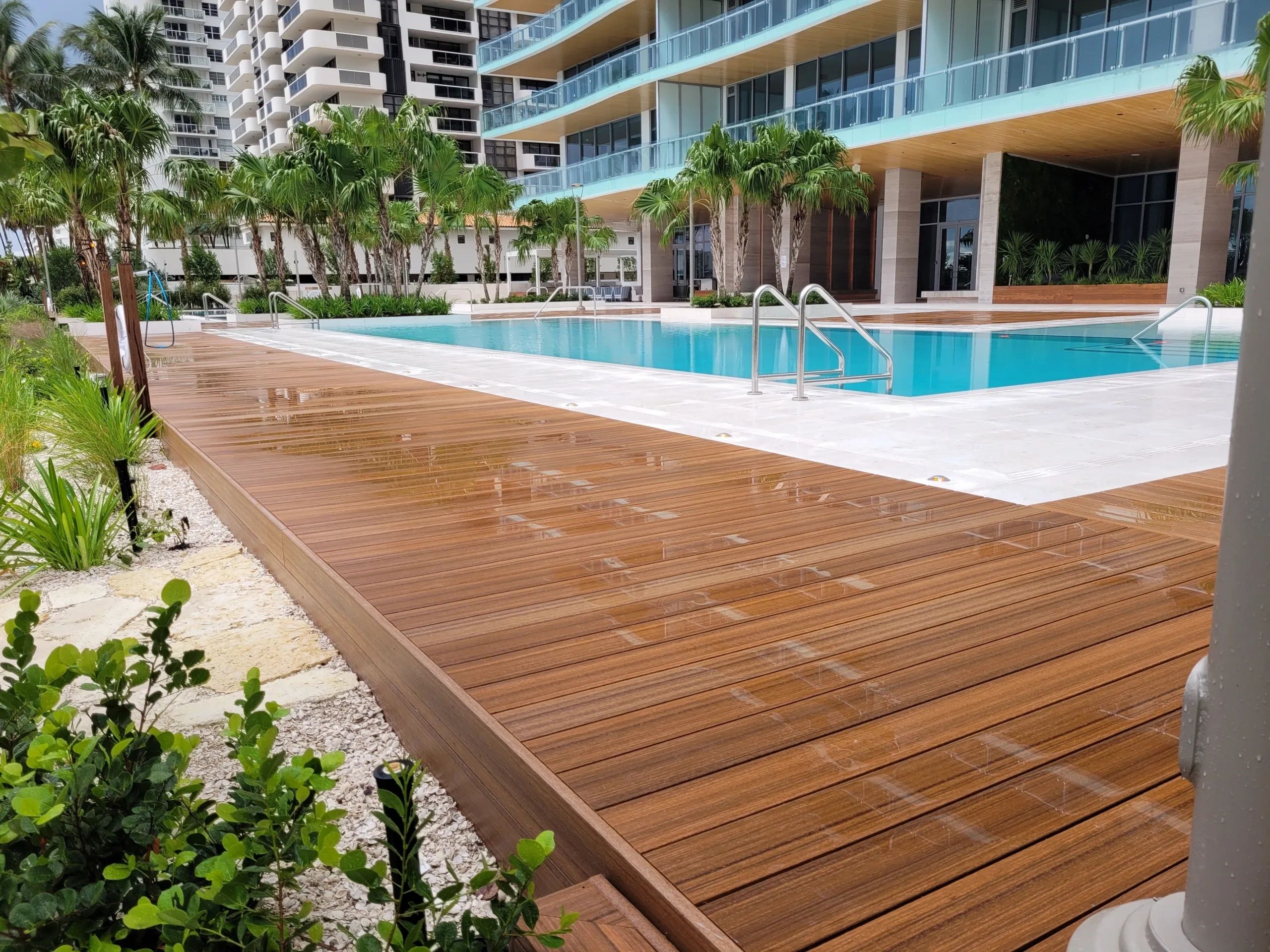 DECK BUILDER BOCA RATON-MIAMI-FT. LAUDERDALE | VIEW GALLERY