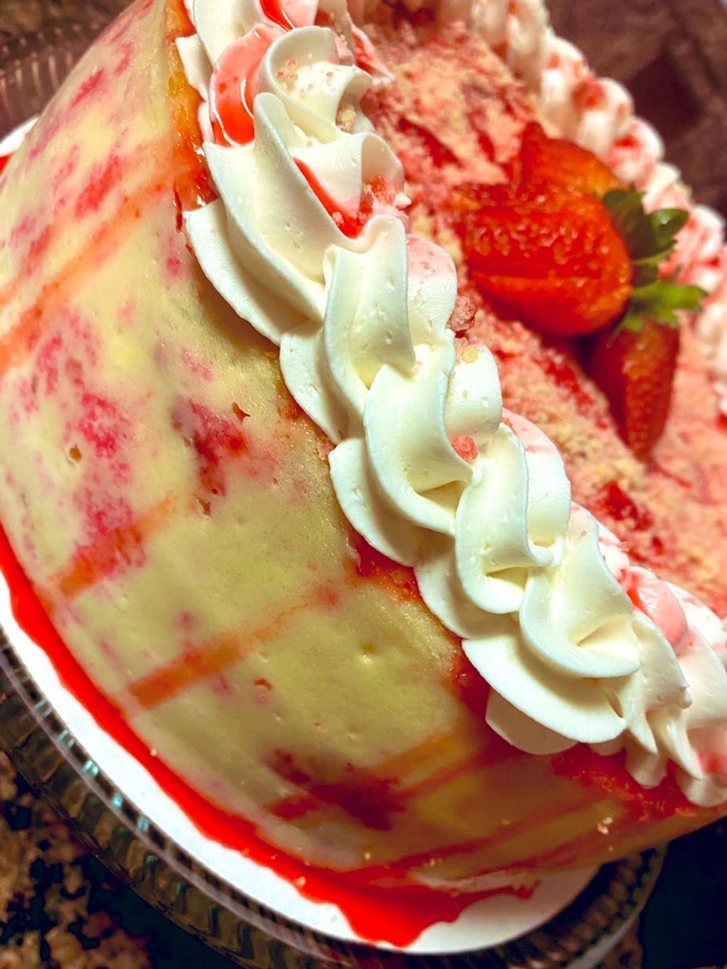 Strawberry Crunch Cheesecake